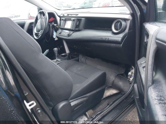 2T3RFREV3JW705032 Toyota Rav4 Xle