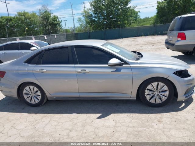3VWN57BU4LM046123 Volkswagen Jetta 1.4t R-line/1.4t S