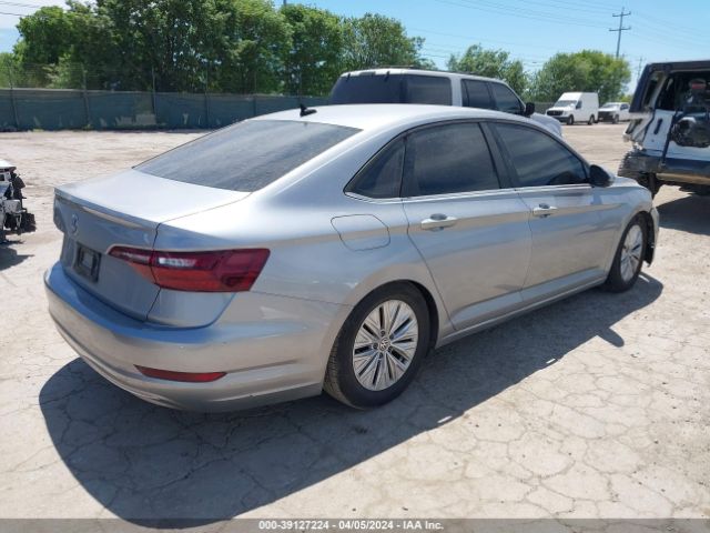 3VWN57BU4LM046123 Volkswagen Jetta 1.4t R-line/1.4t S