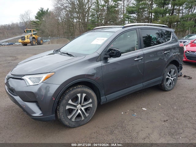 Toyota RAV4 LE 2016 JTMBFREV6GJ086774 Image 2