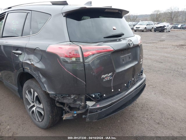 Toyota RAV4 LE 2016 JTMBFREV6GJ086774 Image 6