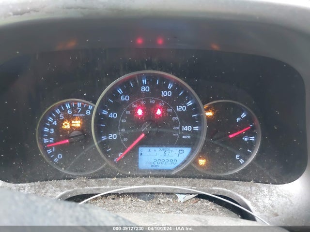 Toyota RAV4 LE 2016 JTMBFREV6GJ086774 Image 7