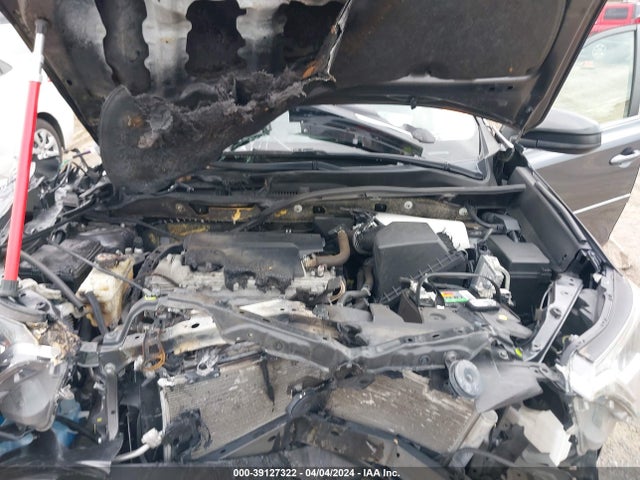 Toyota RAV4 LE 2018 JTMZFREV4JJ749717 Image 10