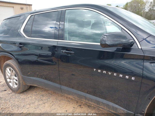 Chevrolet Traverse Ls 2018 1GNERFKW0JJ212514 Image 13