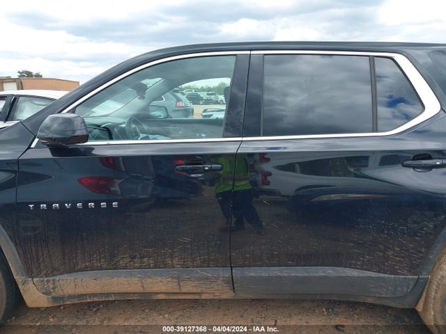 Chevrolet Traverse Ls 2018 1GNERFKW0JJ212514 Image 14