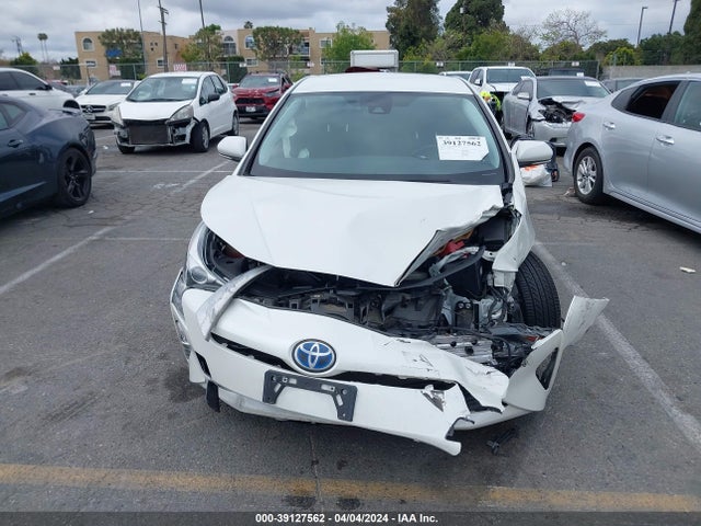 Toyota Prius Three Touring 2018 JTDKARFU8J3064193 Image 11