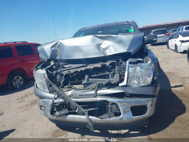 Nissan TITAN SV 2017 1N6AA1E63HN562815 Image 12