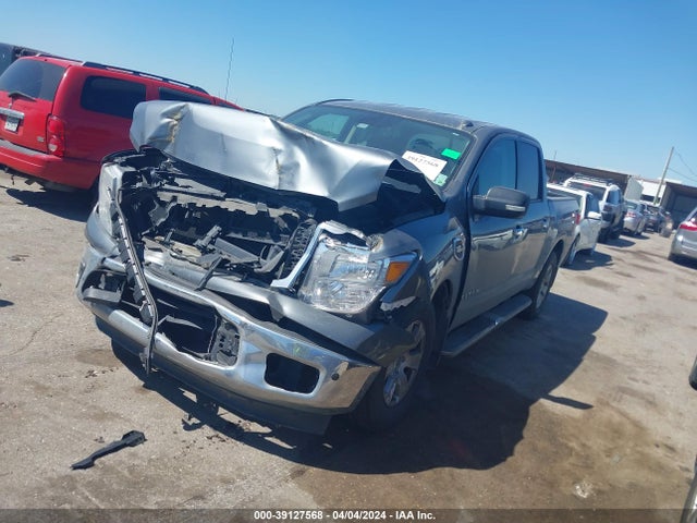Nissan TITAN SV 2017 1N6AA1E63HN562815 Image 2