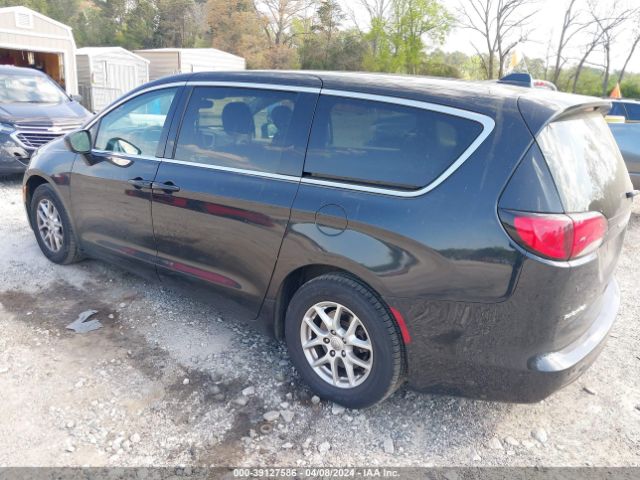 2C4RC1DG2HR660358 Chrysler Pacifica Touring