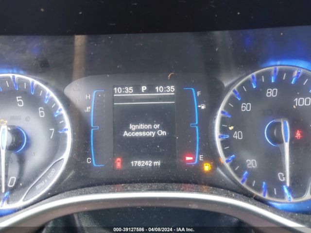 2C4RC1DG2HR660358 Chrysler Pacifica Touring