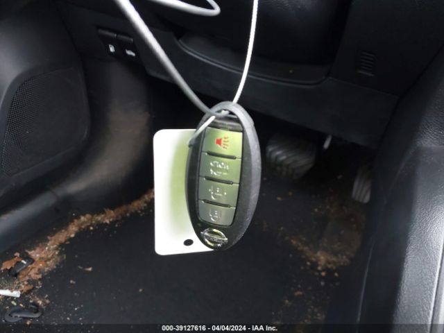 3N1CN8EV7ML864668 Nissan Versa Sv Xtronic Cvt