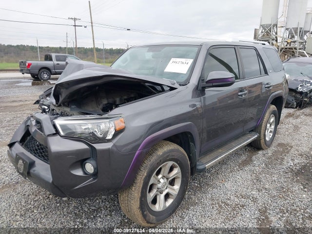 Toyota 4RUNNER SR5 2018 JTEBU5JR0J5583418 Image 2