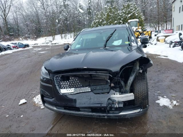 5LM5J0XC0NGL06772 Lincoln Aviator Livery