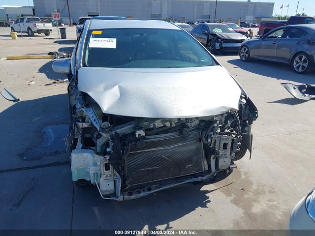 Toyota Prius Two 2014 JTDKN3DU1E1742434 Image 13