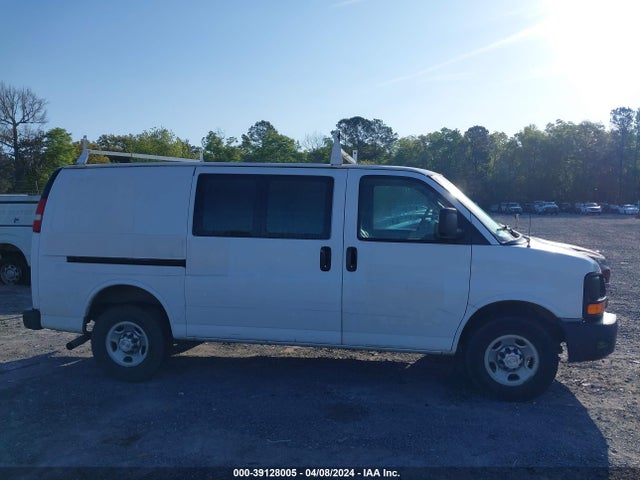 Chevrolet Express 2500 Work Van 2016 1GCWGAFF9G1159773 Image 13