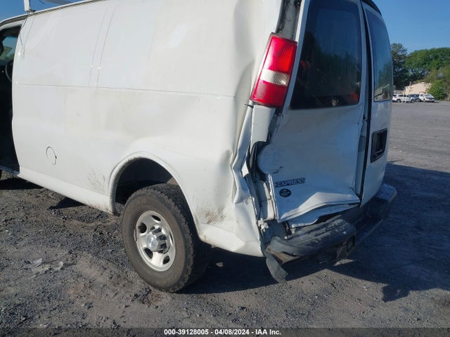 Chevrolet Express 2500 Work Van 2016 1GCWGAFF9G1159773 Image 17