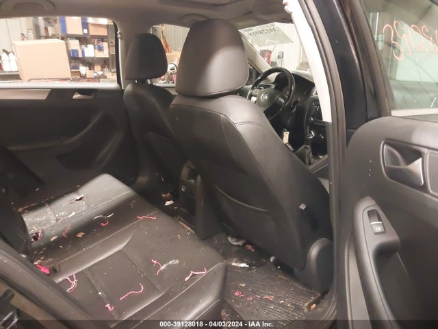 3VWB17AJ0EM355998 Volkswagen Jetta 1.8t Se