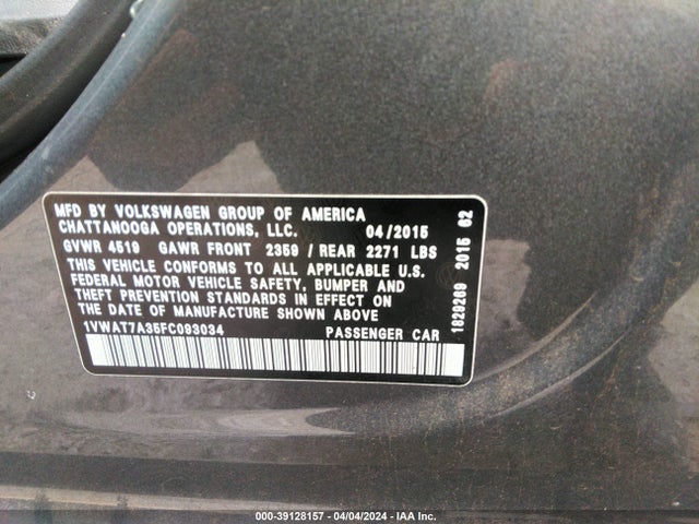 1VWAT7A35FC093034 Volkswagen Passat 1.8t Wolfsburg Edition