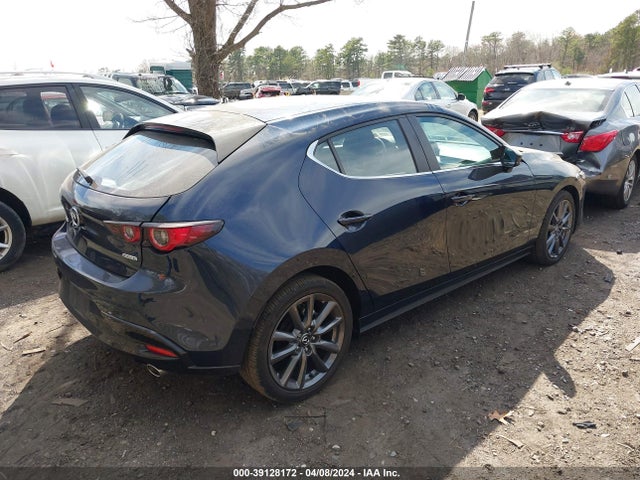 Mazda Mazda3 2.5 S Select 2023 JM1BPAKM9P1615869 Image 4