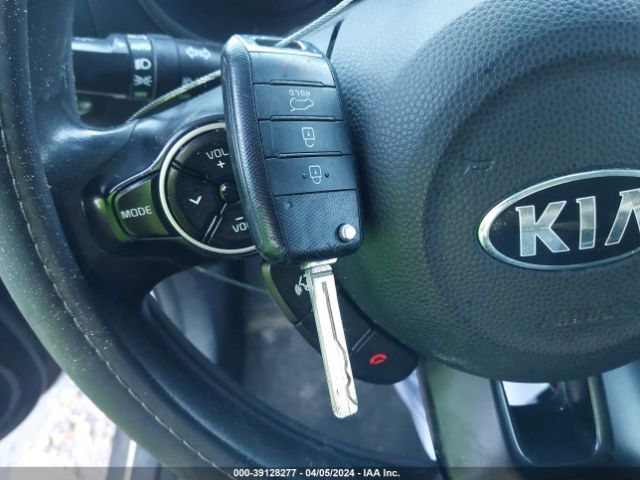 KNDJP3A57J7516943 KIA SOUL +