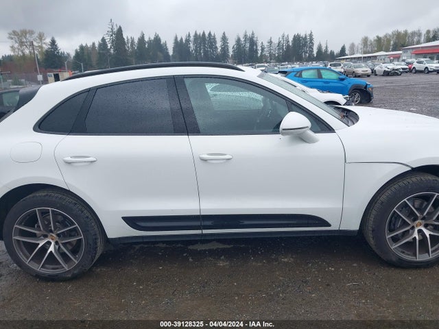Porsche Macan 2022 WP1AA2A50NLB10638 Image 13