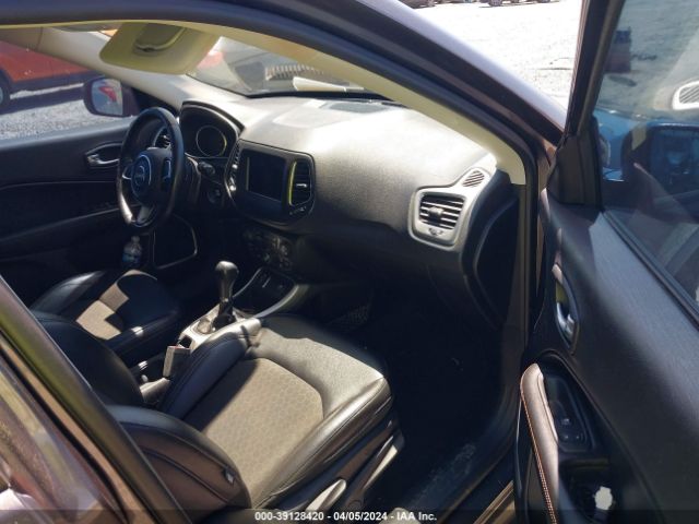 3C4NJCBB6JT233470 Jeep Compass Latitude Fwd