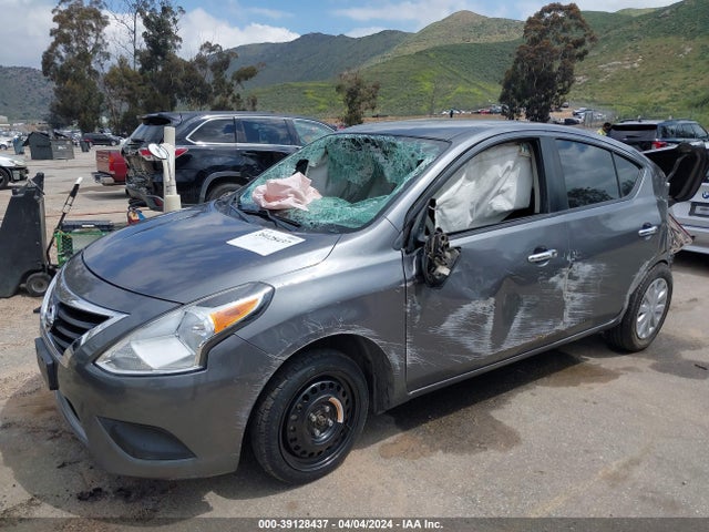 Nissan Versa 1.6 Sv 2018 3N1CN7AP1JL853596 Image 2