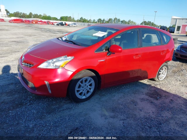 Toyota Prius V Three 2014 JTDZN3EU3EJ009525 Image 2