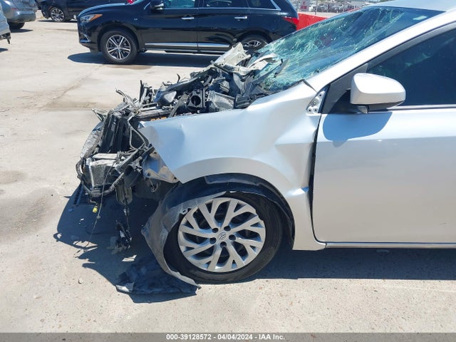 Toyota COROLLA LE 2017 5YFBURHE2HP702808 Image 18