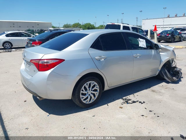 Toyota COROLLA LE 2017 5YFBURHE2HP702808 Image 4
