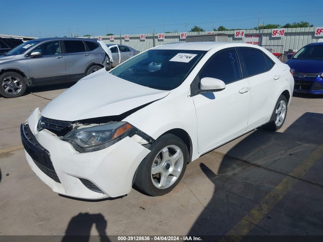 Toyota COROLLA LE 2015 5YFBURHE0FP287811 Image 2