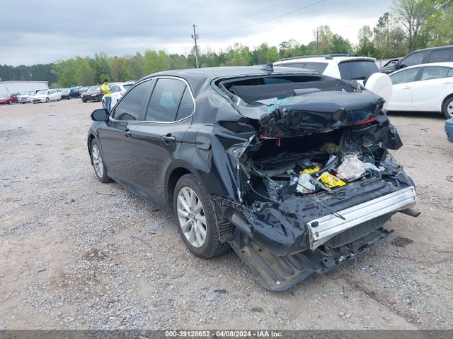 Toyota CAMRY LE 2020 4T1C11AK1LU878366 Image 3