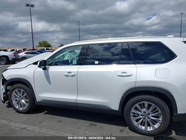 Toyota Grand Highlander Platinum 2024 5TDAAAB53RS039725 Image 15
