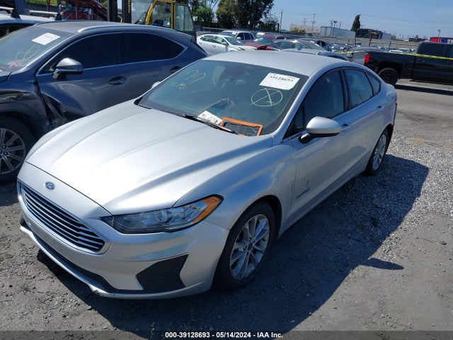 Ford Fusion Hybrid Se 2019 3FA6P0LU6KR261694 Image 2