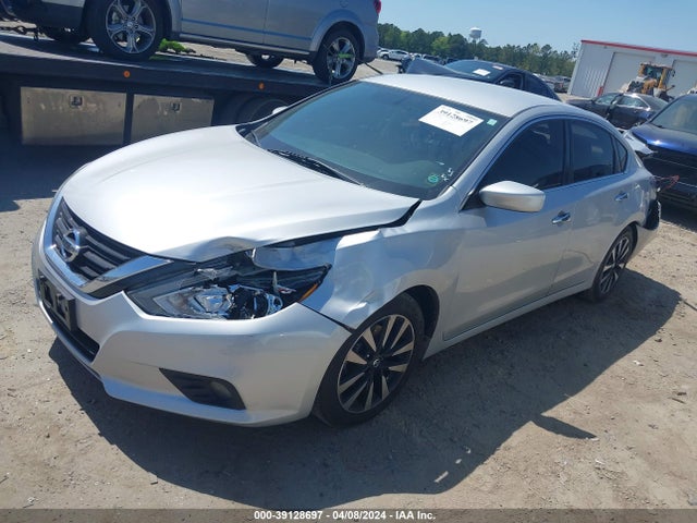 Nissan Altima 2.5 Sv 2018 1N4AL3APXJC208627 Image 2