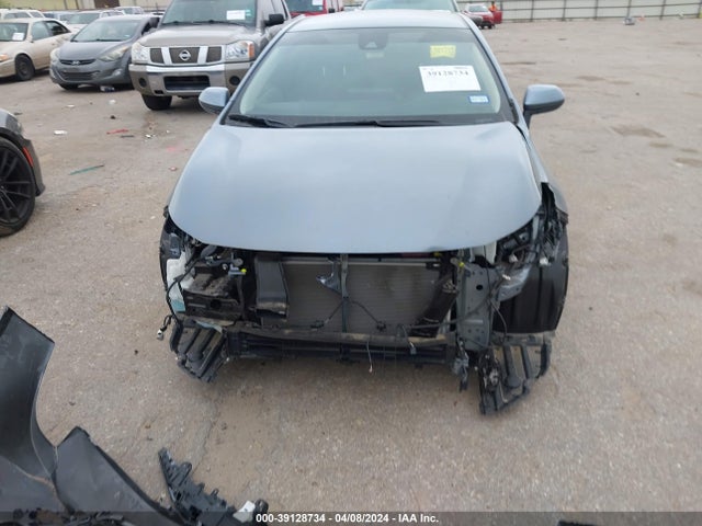 Toyota Corolla Hybrid Le 2022 JTDEAMDE0NJ048650 Image 13