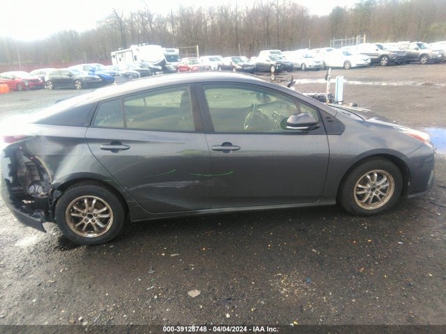 Toyota Prius Three 2016 JTDKARFU0G3514802 Image 13
