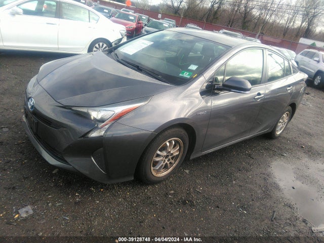 Toyota Prius Three 2016 JTDKARFU0G3514802 Image 2
