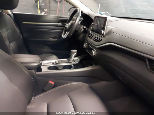 1N4BL4DW8LC154339 Nissan Altima Sv Intelligent Awd