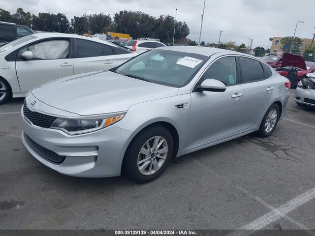 KIA Optima Lx 2017 5XXGT4L30HG122841 Image 2