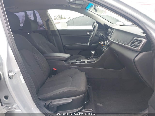 KIA Optima Lx 2017 5XXGT4L30HG122841 Image 5