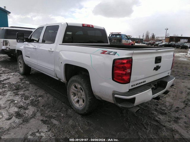 Chevrolet Silverado 1500 2lt 2018 3GCUKREC8JG365770 Image 3