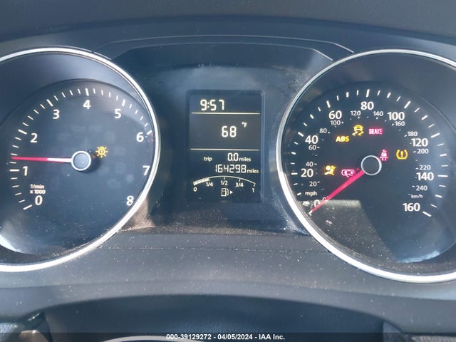 3VW1K7AJ8FM353118 Volkswagen Jetta 2.0l S