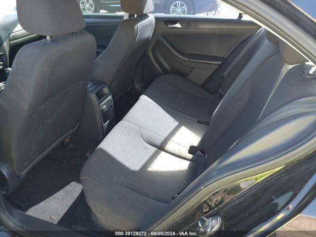 3VW1K7AJ8FM353118 Volkswagen Jetta 2.0l S