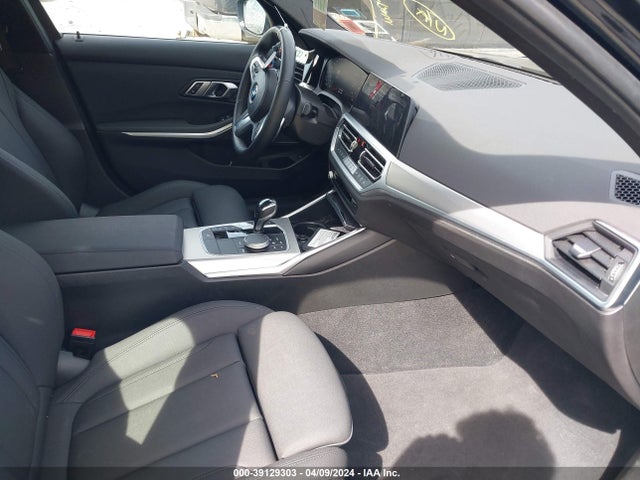 3MW5R7J09M8B50801 BMW 330i Xdrive