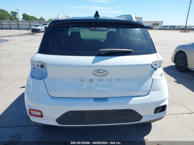Hyundai Venue Limited 2022 KMHRC8A32NU191289 Image 17