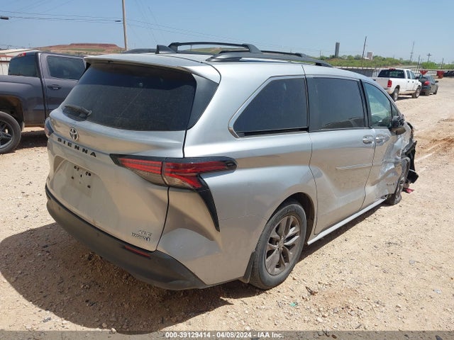 Toyota SIENNA XLE 2021 5TDYRKEC0MS067515 Image 4