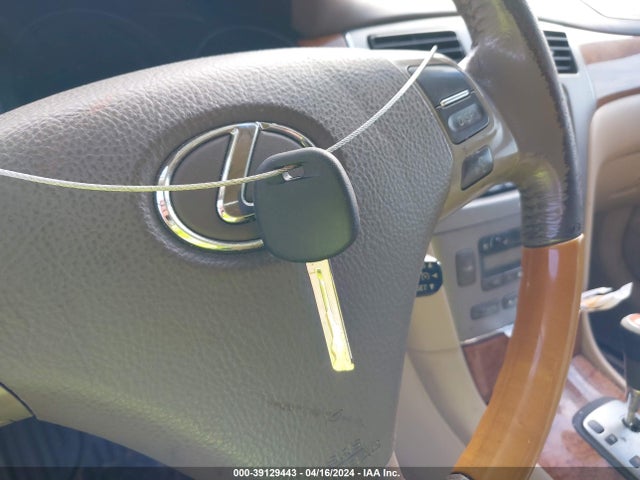 Продажа на аукционе авто 2005 Lexus Es 330, vin: JTHBA30G255119164, номер лота: 39129443