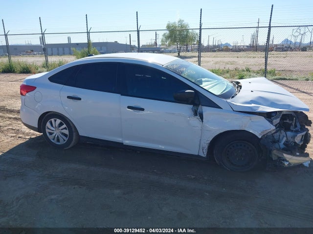 Ford FOCUS S 2016 1FADP3E27GL214247 Image 12