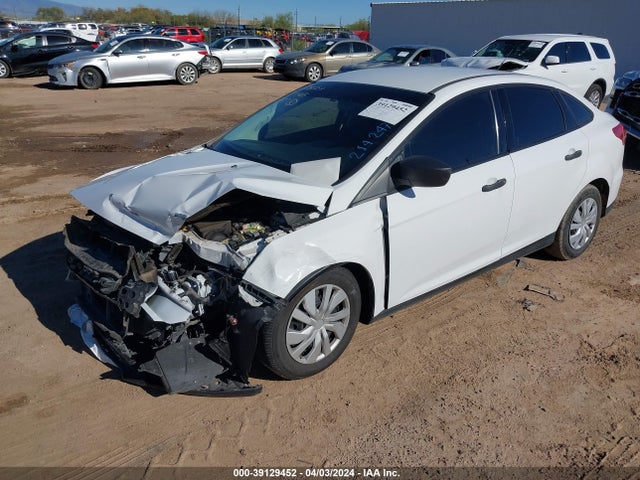 Ford FOCUS S 2016 1FADP3E27GL214247 Image 2